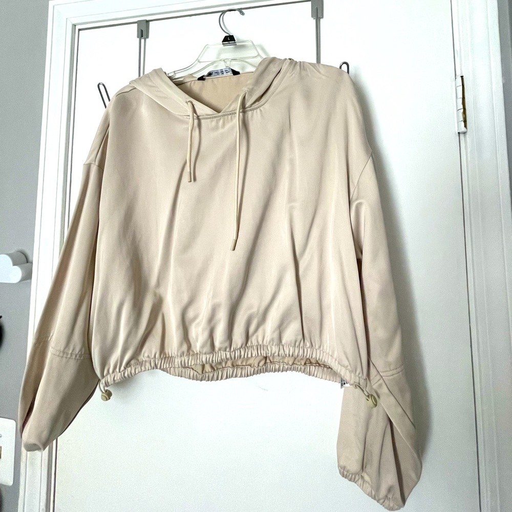 ZARA SATIN CREAM SWEARSHIRT WITH HOOD AND ADJUSTABLE TIES- size large NEW